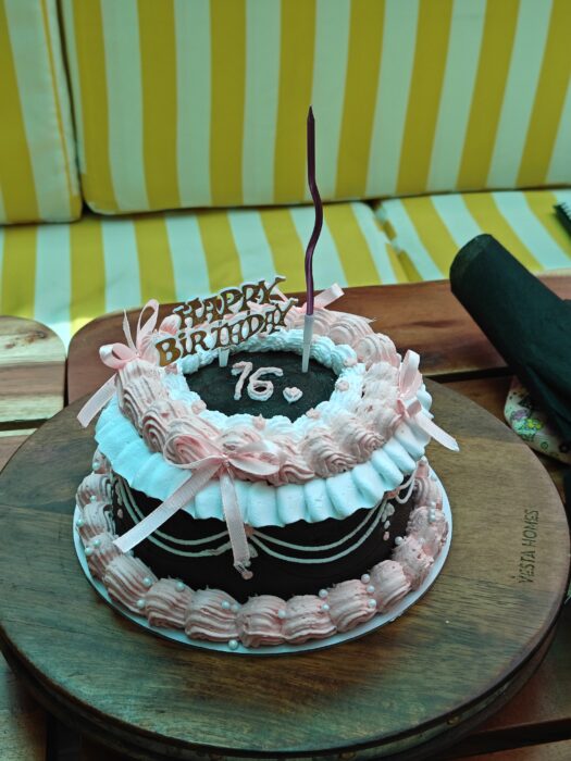 Vintage Style Ruffle Cake